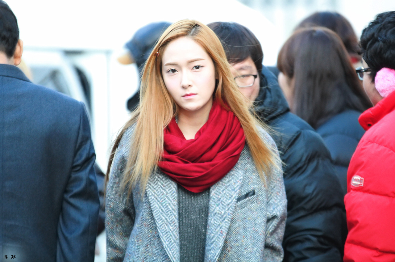 [PIC][04-01-2013]SNSD xuất hiện tại toà nhà KBS để ghi hình cho chương trình "Music Bank" chiều nay Tumblr_mg3so3ZG7Q1r4oun7o1_1280