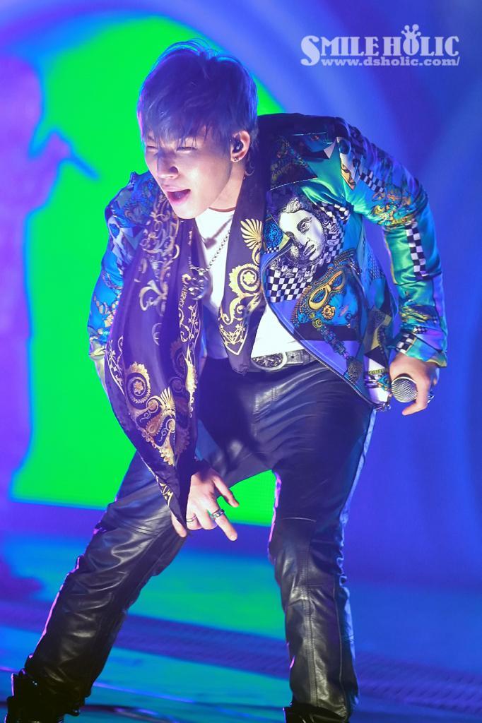 [PhoHD] ALIVE Tour 2012 ở Hồng Kông (8-9-10/12/2012) Tumblr_mewzvry47h1qb2yato3_1280