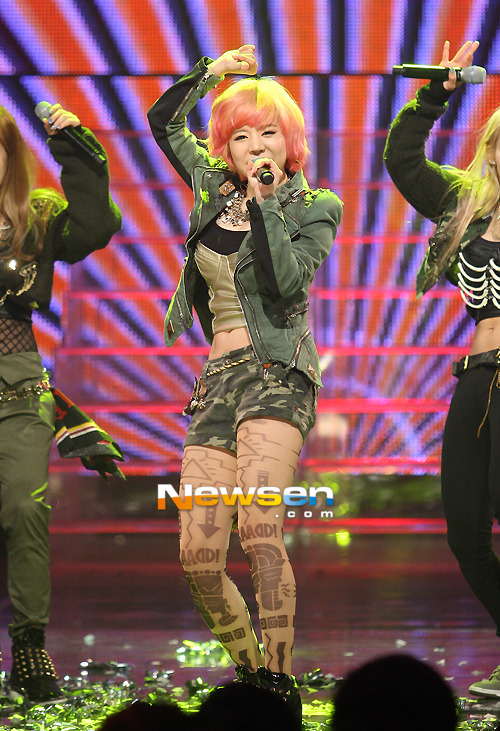  [ PICS] 10.01.13|  MNet M! Countdown "I Got A Boy"  Tumblr_mgeqz3j8301s2n6kpo1_500