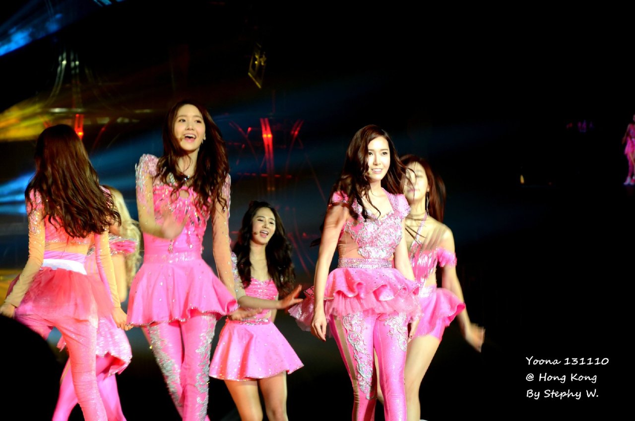 [PIC][08/09/10-11-2013]Hình ảnh mới nhất từ "2013 Girls' Generation's World Tour – Girls & Peace in HongKong" của SNSD - Page 16 Tumblr_mw2bvz8xTZ1qbalato2_1280
