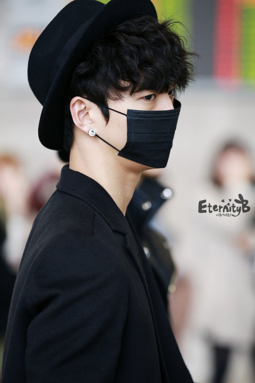 FAN.TAKEN| صور B.A.P في مطار Gimpo الدولي متوجهين إلى اليابان .. Tumblr_n31c9nw23D1rnkj5ho1_500