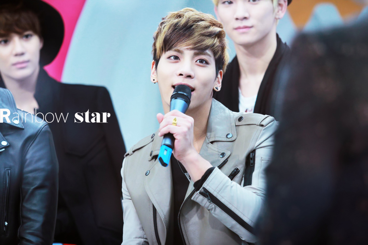 130228 Jonghyun @ Mnet Wide Tumblr_mjm18iufe01r36tcgo1_1280