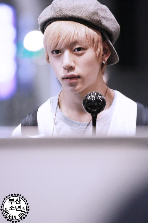 FAN.TAKEN| صور B.A.P في مطار إنتشون \تايوان بتاريخ 140416 Tumblr_n5pcrnVt1p1rnkj5ho1_500