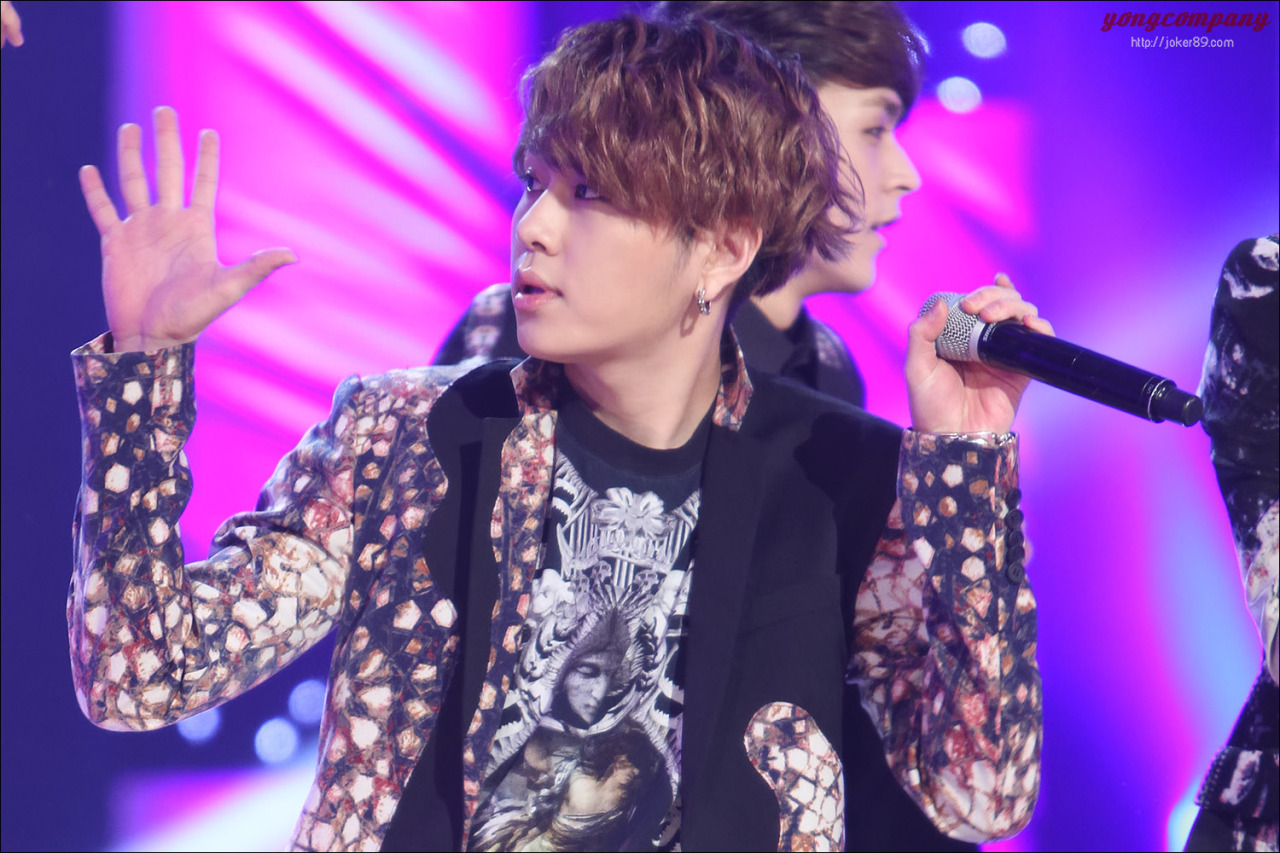 [PICS] [22.12.12] Junhyung @ KBS Entertainment Awards Tumblr_mfih66GfBo1rcgjgwo1_1280