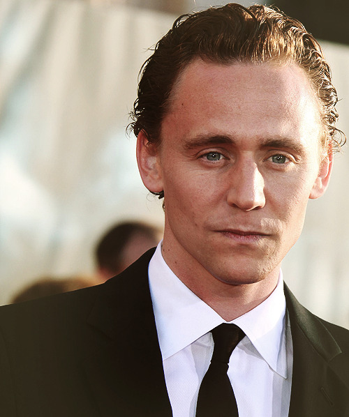 Kedvenc képeink Tom Hiddlestonról No. 1. - Page 22 Tumblr_mfx2kpjJEL1qb8jwto1_500