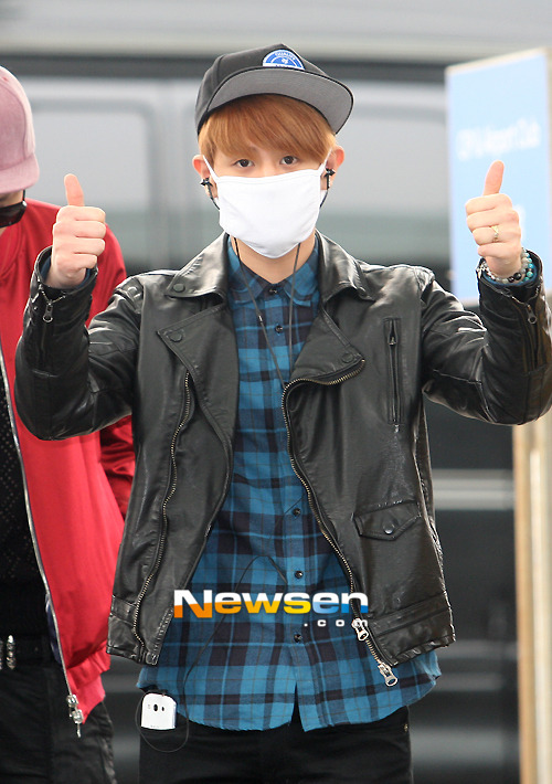 [PICS] [08.03.13] Yoseob @ INCHEON AIRPORT DEPART TO JAKARTA Tumblr_mjbis8ATgO1qzjehuo2_500