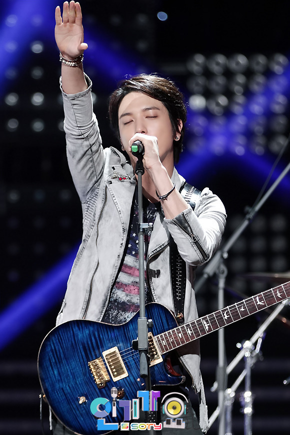 [Live] CNBLUE @ SBS Inkigayo Half Year (14.07.2013) Tumblr_mqlf3zkXn81rgxfbio7_1280