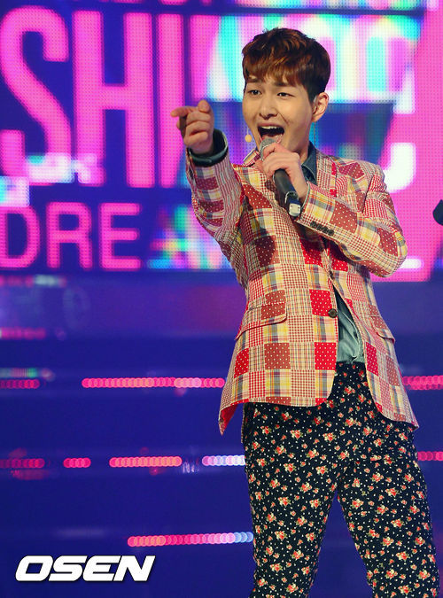 130320 Onew @ Show Champion Tumblr_mjz55bWn6m1rtjlxyo1_500