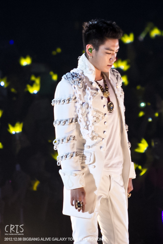 [PhoHD] ALIVE Tour 2012 ở Hồng Kông (8-9-10/12/2012) Tumblr_mesuceL3GY1qb2yato4_1280