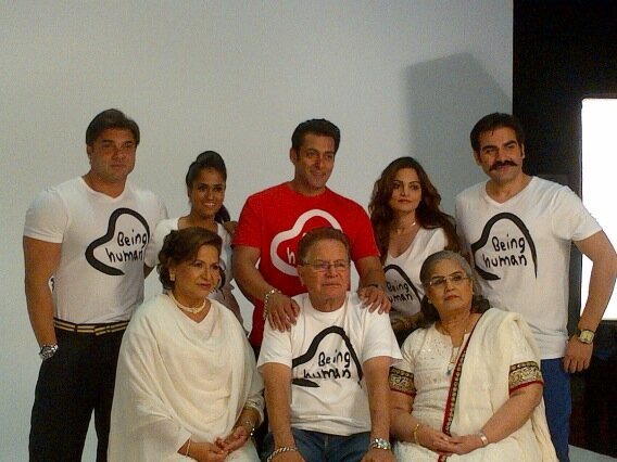 ★ Salman Khan with his whole family in Being Human !!  Tumblr_mikevq4Nw61qctnzso2_1280