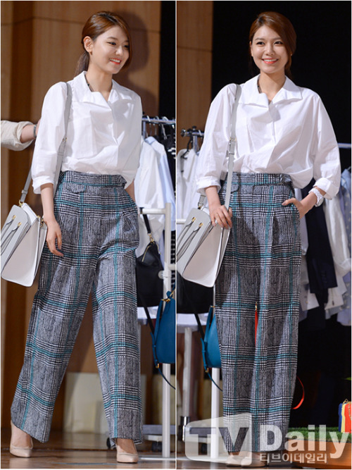 [PIC][21-05-2014]SooYoung xuất hiện tại "DOUBLE M TALK EVEN" lần 6 vào chiều nay   Tumblr_n5wz8uS26U1sewbc1o1_500