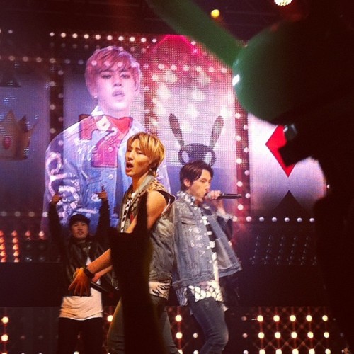 FAN.TAKEN| صور B.A.P في Live On Earth ملبورن بأستراليا تاريخ 140508 Tumblr_n59ao5Lw5J1rnkj5ho1_500