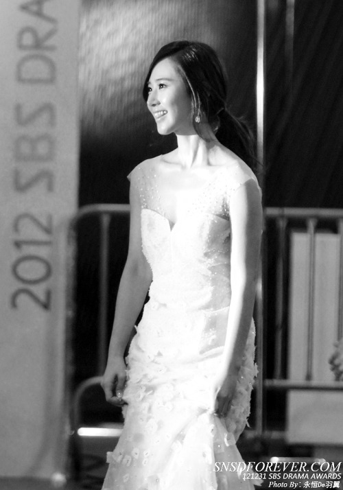 [PIC][31-12-2012]Yuri xuất hiện tại "SBS Drama Awards 2012" vào tối nay Tumblr_mfwlmhqcdQ1rs68xto1_500