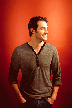 Richard Armitage Tumblr_mfexkfdGPS1rql8omo4_250