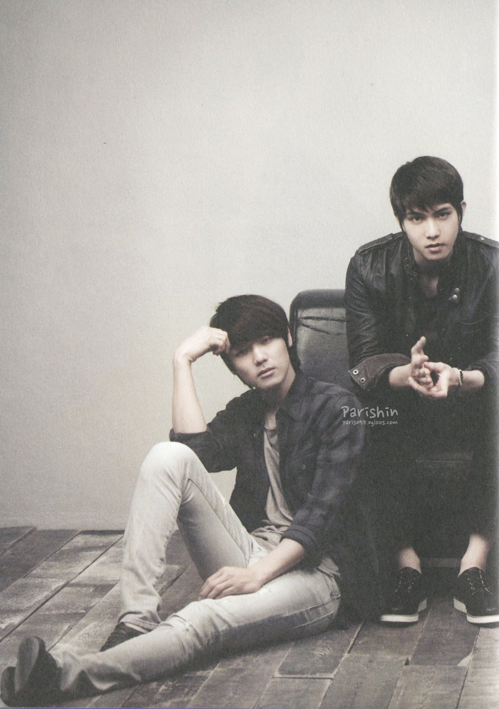 [Scans] Season Greeting 2013 Tumblr_mf8zdozvcS1rgxfbio5_1280