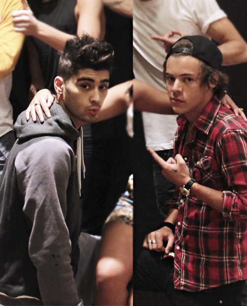 Ven aquí {Zarry}  Tumblr_mr3518uxd51qg9q0qo1_500