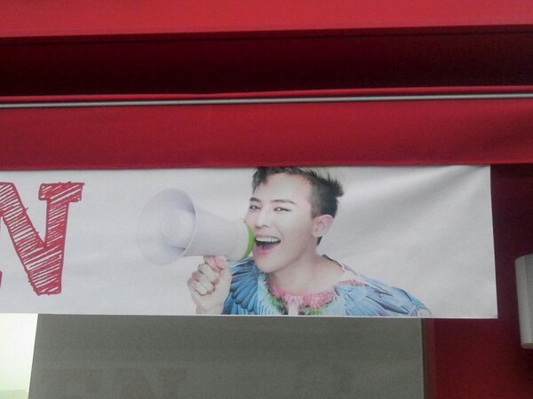 [28/2/13][Pho] Ảnh mới của GD cho The Saem Tumblr_mixgklRCVZ1qb2yato1_1280