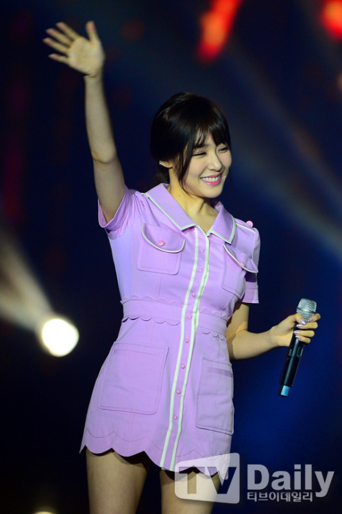 [PIC][15-03-2014]TaeTiSeo biểu diễn tại "Wapop Concert" vào tối nay Tumblr_n2h8fxoVp91sewbc1o1_500