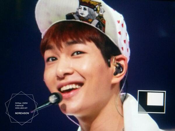  130517 Onew @ Music Bank Tumblr_mmxw62S9gK1r8fs1io1_1280