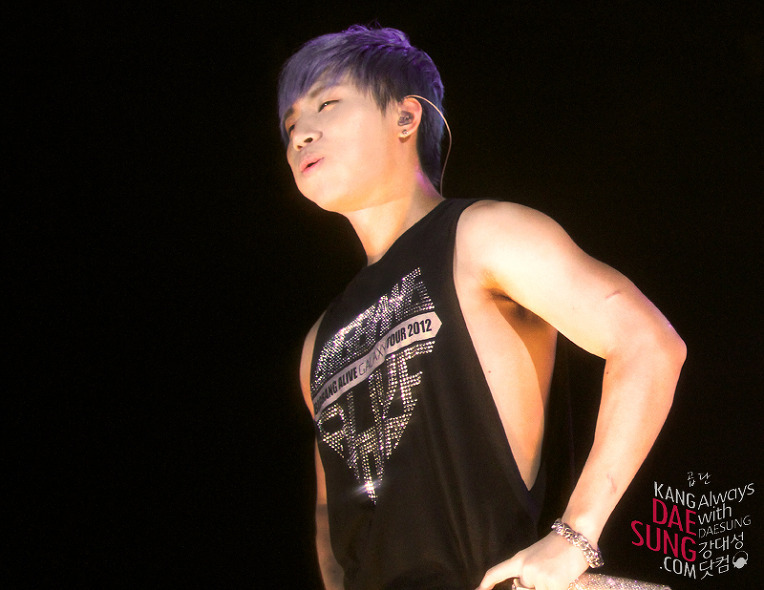 [PhoHD] ALIVE Tour 2012 ở Hồng Kông (8-9-10/12/2012) Tumblr_meywywuDqa1qb2yato9_1280