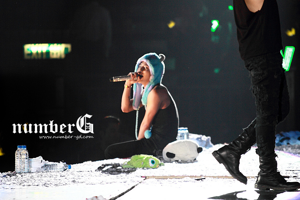 [PhoHD] ALIVE Tour 2012 ở Hồng Kông (8-9-10/12/2012) Tumblr_meyvwikcLy1qb2yato3_1280