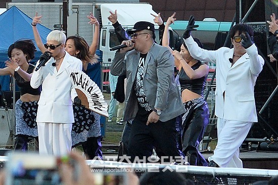 [17/10/2013][Photos] GD và Hyungdon trong Infinity Challenge Music Festival Tumblr_mut7bcJ69T1qb2yato4_r1_1280