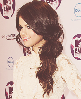 Selena Gomez <3  Tumblr_mgq24qtsJB1qdwptjo9_250