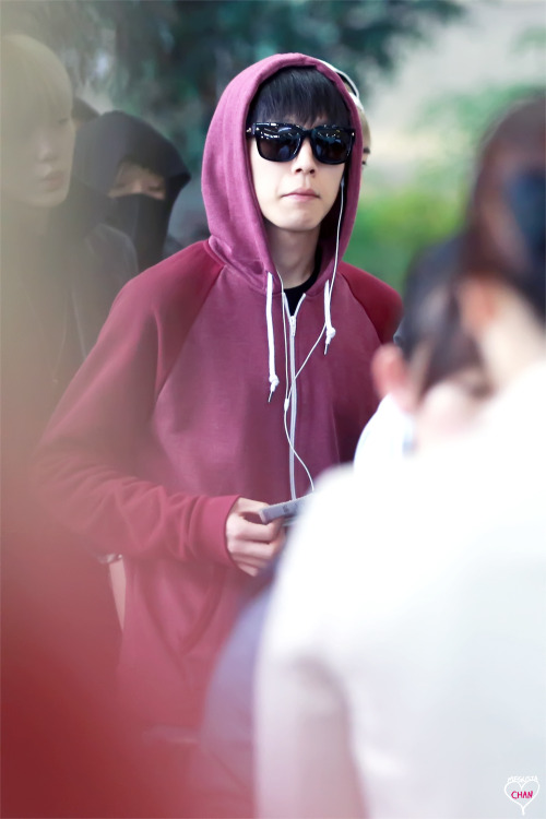 FAN.TAKEN| صور B.A.P في مطار Gimpo الدولي متوجهين إلى اليابان .. Tumblr_n31jhtNV5J1rnkj5ho1_500