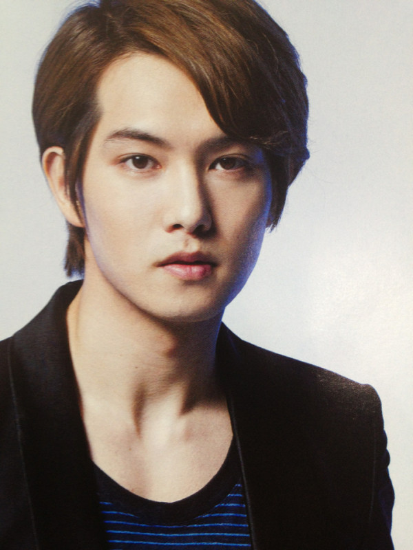 [Scans] B=PASS Magazine (septembre 2013) Tumblr_mqjsdxFKJi1r5xhkyo3_1280