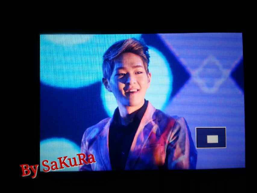 140126 Onew @ Festival Tour in Hong Kong Tumblr_n00fo6RPeV1r8fs1io1_1280