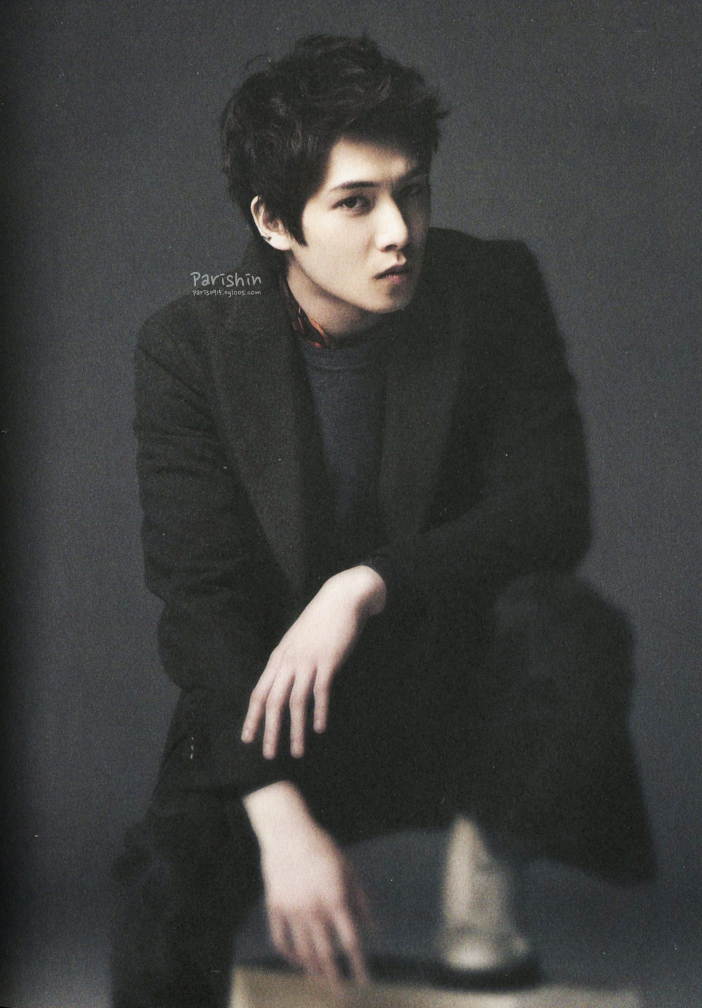 [Scans] Season Greeting 2013 Tumblr_mf8zhzlDjw1rgxfbio2_1280