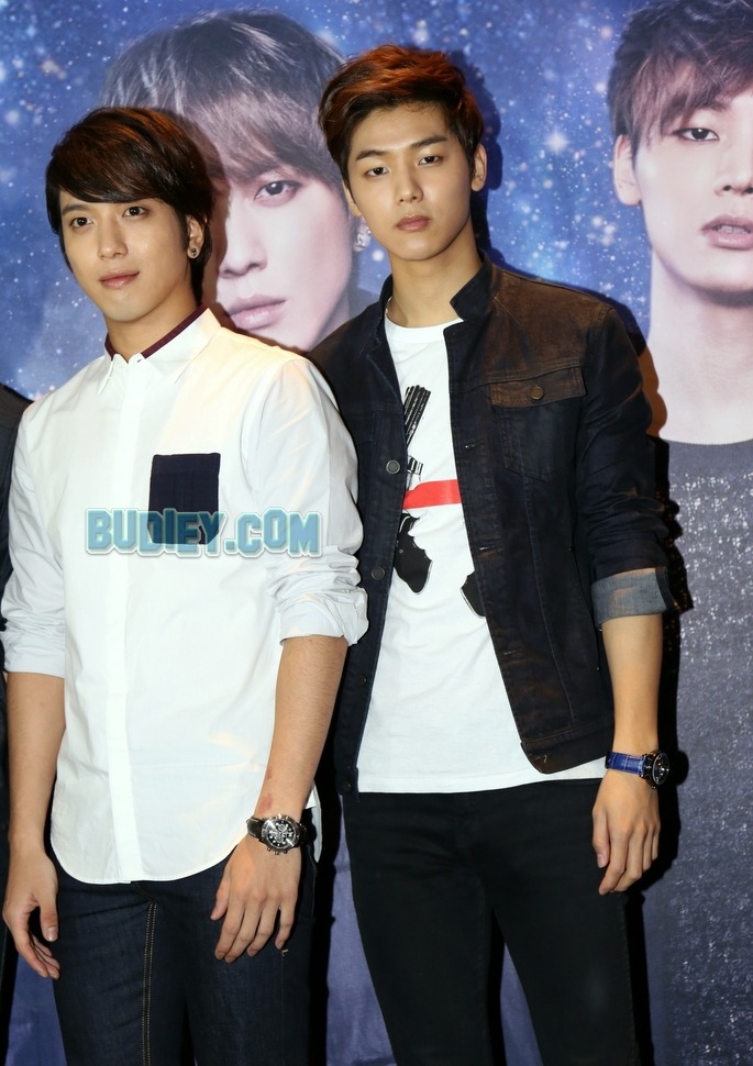 [Event] BLUE MOON in Malaysia - Conférence de presse (23.08.2013) Tumblr_mrzmzh8bQB1rgxfbio2_1280