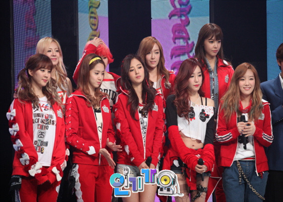 [06-01-2013]Girls' Generation Comeback với "Dancing Queen" và "I Got A Boy" trên sân khấu Inkigayo Tumblr_mgb3urEpjX1rs68xto1_1280