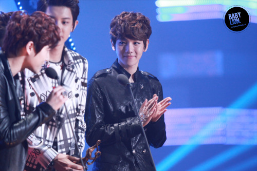 [PHOTOSET] 310113 Baekhyun - Seoul Music Awards Tumblr_mhk5ojyKWL1qhmxnlo1_500