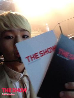 [Twitter] 131101  SBS The Show update con SHINee Tumblr_mvksphnH0u1qdtvhxo3_250