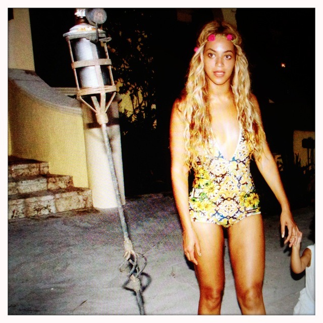 Beyoncé - Twitter (@Beyonce), Instagram (Baddiebey), Tumblr (I Am...) - Página 39 Tumblr_mpvciabI1v1rqgjz2o1_1280