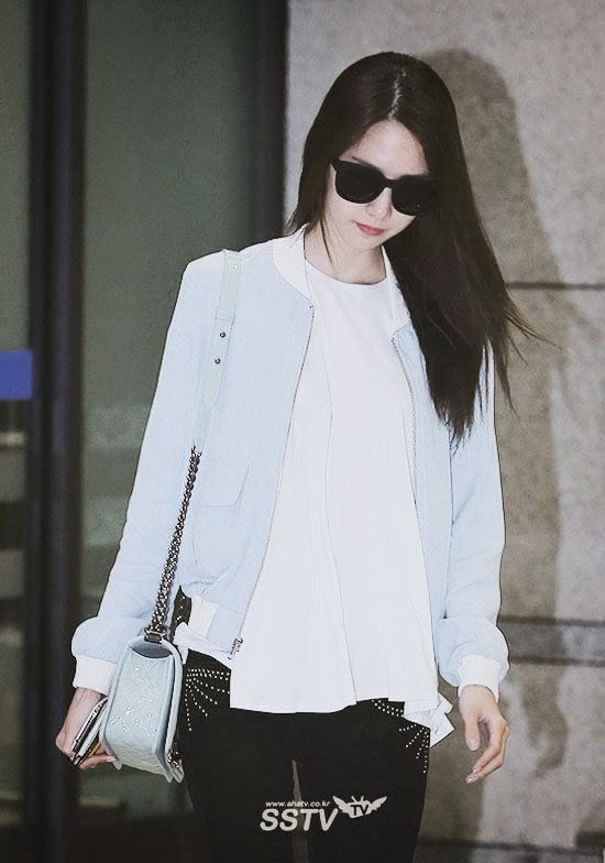 [PIC][15-05-2014]YoonA trở về Hàn Quốc vào chiều nay Tumblr_n5mhhwvqMg1sewbc1o1_1280