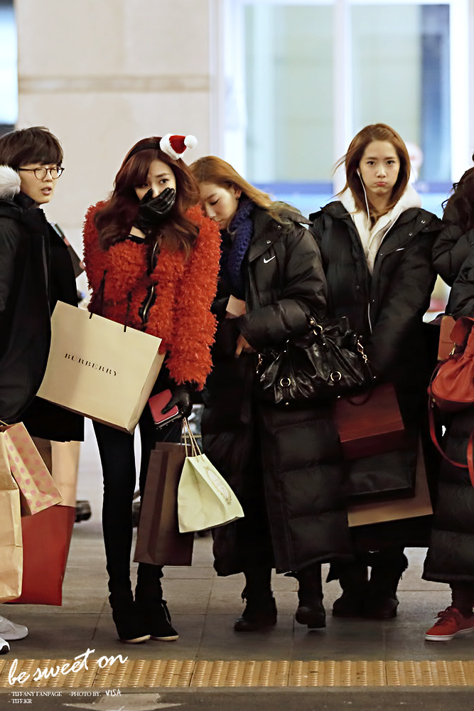 [PIC][25-12-2012]SNSD trở về Hàn Quốc vào chiều nay Tumblr_mfnai54lLj1rpnu77o2_1280