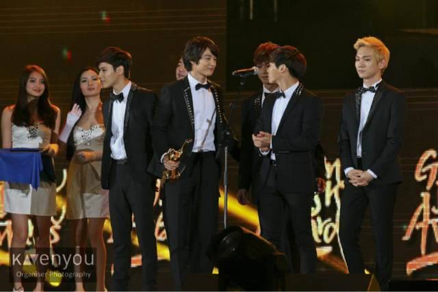 130115 SHINee @ 27th Golden Disk Awards Tumblr_mgtj71w3FO1qdtvhxo5_1280