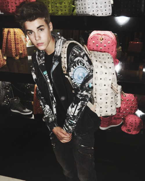 NEw Bieberpics <3 - Seite 4 Tumblr_midihpCAES1rdplrio1_500