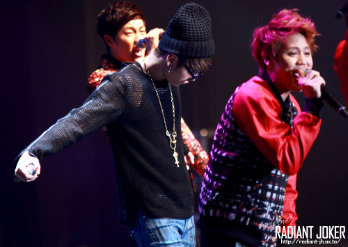 [PICS] [26.02.13] Junhyung @ Seoul Arts School’s Celebration Tumblr_mivikbUwAY1r8h1ifo1_500