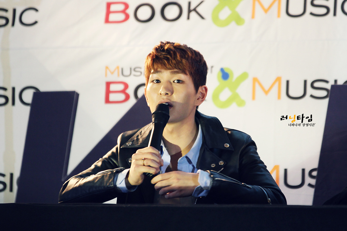 130228 Onew @ Youngpoong Books Fansigning Tumblr_mixuqzRell1rtjlxyo1_1280