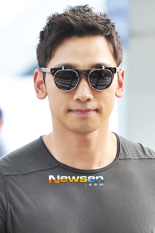 Rain >> Album "My Life" Tumblr_mryjibKvXu1qicng4o7_1280