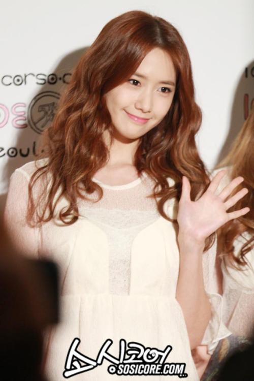 [PIC][28-03-2013]SNSD xuất hiện tại "10Corso Como Melody Launching Party" cùng đại gia đình SMTOWN vào tối nay  Tumblr_mkdudpiKL71rs68xto1_500