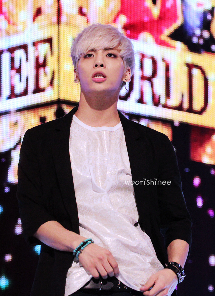 130523 Jonghyun @ MCountdown! Goodbye Stage Tumblr_mn9rdf0fuc1r36tcgo1_1280