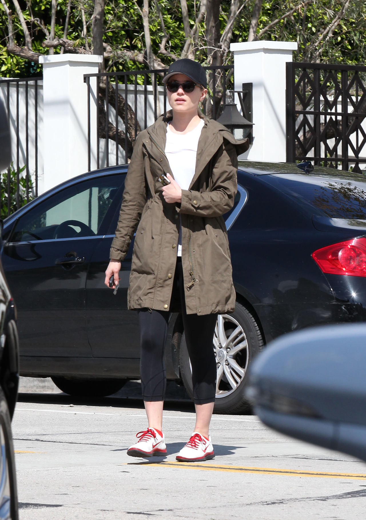 Dianna Agron saliendo de paseo Tumblr_n341htlMJ81r4ezfzo1_1280