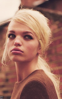 Daphne Groeneveld Tumblr_mgxeyjgQeA1qmxjxqo1_250