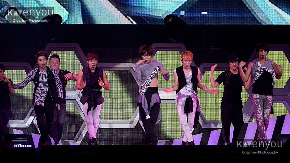 121208 SHINee @ SWCII en Singapur Tumblr_meqn76rZYe1qdtvhxo9_1280