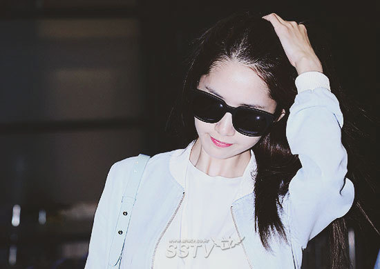 [PIC][15-05-2014]YoonA trở về Hàn Quốc vào chiều nay Tumblr_n5mhinmDf31sewbc1o1_1280