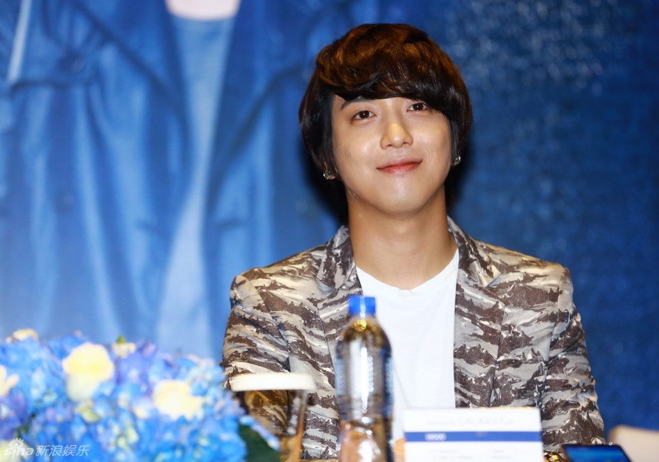 [EVENT] Presscon :  Blue Moon World Tour in Beijing (28.06.13) Tumblr_mp41kqZfnf1qfhup8o3_1280